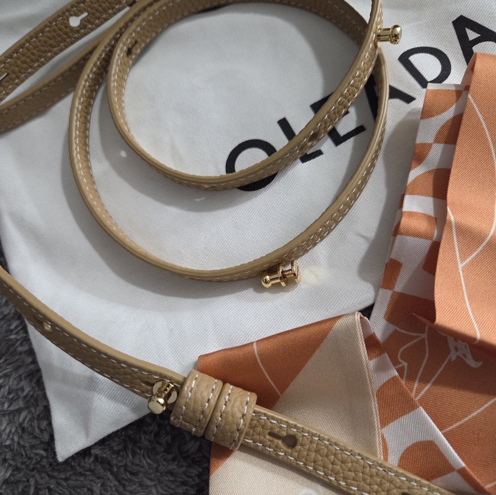 Oleada Elegant Tan Leather Handbag - Picture 8 of 15